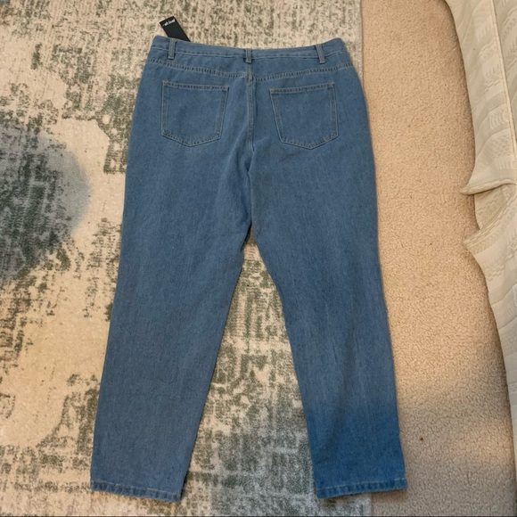 High Waisted Nasty Gal light wash jeans - Picture 5 of 6